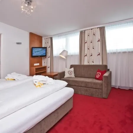 Plattenhof 4*