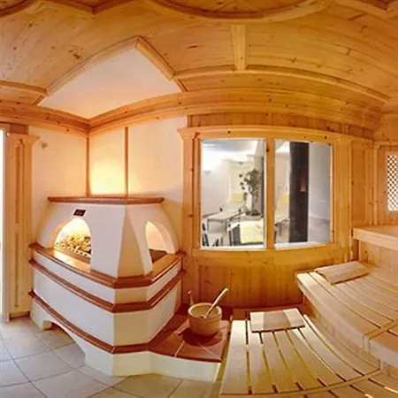 Plattenhof 4*