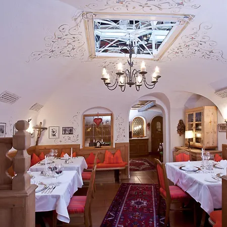 Plattenhof 4*